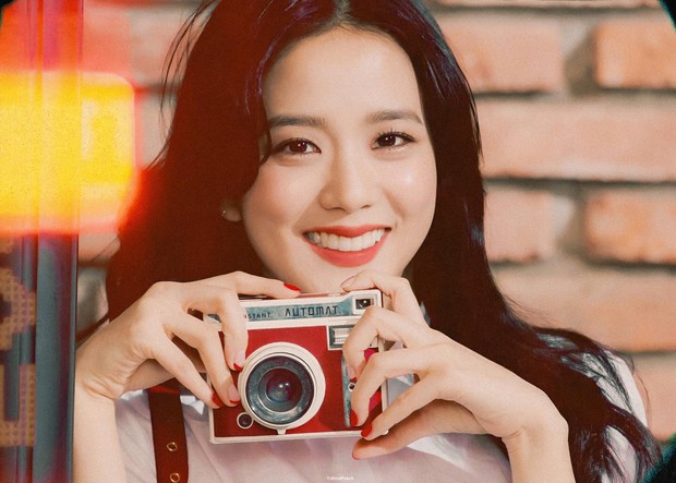 Hào phóng như Jisoo: Tặng Rosé thắt lưng Saint Laurent, gây choáng với giá trị chiếc túi dành cho Soojin (G)I-DLE - Ảnh 1. Hào phóng như Jisoo: Tặng Rosé thắt lưng Saint Laurent, gây choáng với giá trị chiếc túi dành cho Soojin (G)I-DLE - Ảnh 1.
