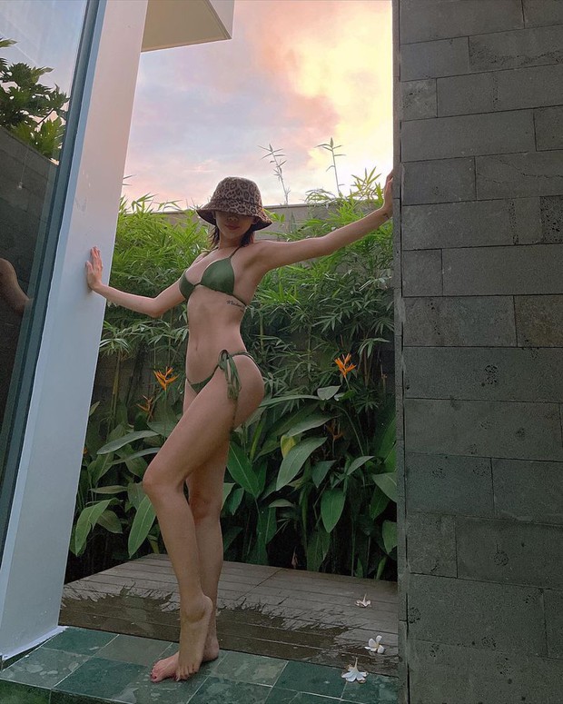 Tóc Tiên tung khoảnh khắc lần đầu biết ăn mặc sexy, 12 năm trước đã xôi thịt đến mức muốn xịt máu mũi thế này! - Ảnh 4. Tóc Tiên tung khoảnh khắc lần đầu biết ăn mặc sexy, 12 năm trước đã xôi thịt đến mức muốn xịt máu mũi thế này! - Ảnh 4.