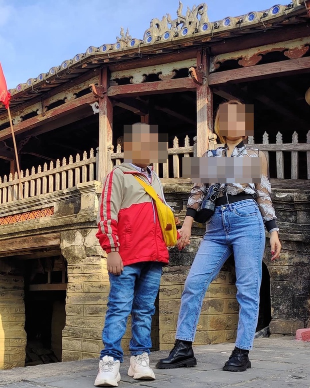 Người phụ nữ mặc đồ xuyên thấu, chụp ảnh phản cảm ở Chùa Cầu, Trưởng phòng Văn hóa và Thông tin TP. Hội An yêu cầu xác minh làm rõ - Ảnh 1. Người phụ nữ mặc đồ xuyên thấu, chụp ảnh phản cảm ở Chùa Cầu, Trưởng phòng Văn hóa và Thông tin TP. Hội An yêu cầu xác minh làm rõ - Ảnh 1.
