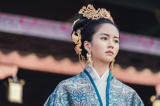 Sông Đón Trăng Lên mở màn bi tráng, Kim So Hyun lột xác ngoạn mục hoá sát thủ cực ngầu - Ảnh 11. Sông Đón Trăng Lên mở màn bi tráng, Kim So Hyun lột xác ngoạn mục hoá sát thủ cực ngầu - Ảnh 11.