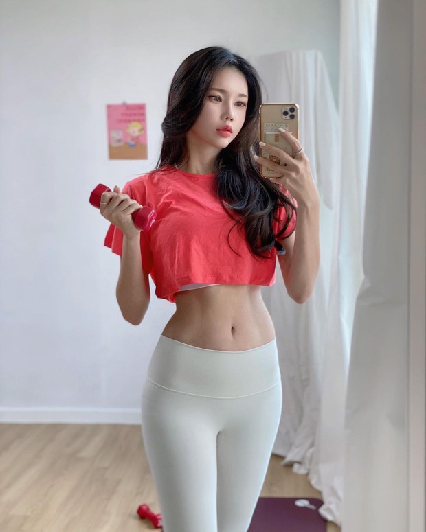 4 bài tập siết eo hiệu quả, lấy lại body sau những ngày Tết ăn uống đề huề - Ảnh 1. 4 bài tập siết eo hiệu quả, lấy lại body sau những ngày Tết ăn uống đề huề - Ảnh 1.