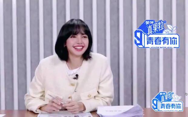 Thanh Xuân Có Bạn 3: Ngu Thư Hân bấn loạn khi được trao đổi số điện thoại với Lisa (BLACKPINK) - Ảnh 3.