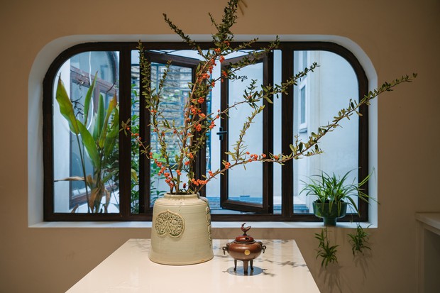 Ngôi nhà được cải tạo theo phong cách Viên lâm Á Đông: Ít đồ đạc, ít trang trí và ít màu sắc, sáng thoáng đặt làm đầu - Ảnh 6.