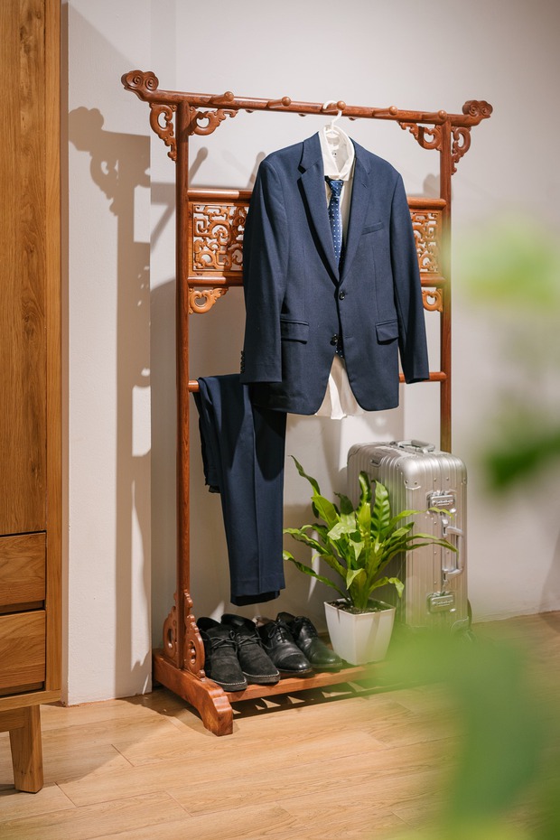 Ngôi nhà được cải tạo theo phong cách Viên lâm Á Đông: Ít đồ đạc, ít trang trí và ít màu sắc, sáng thoáng đặt làm đầu - Ảnh 12.