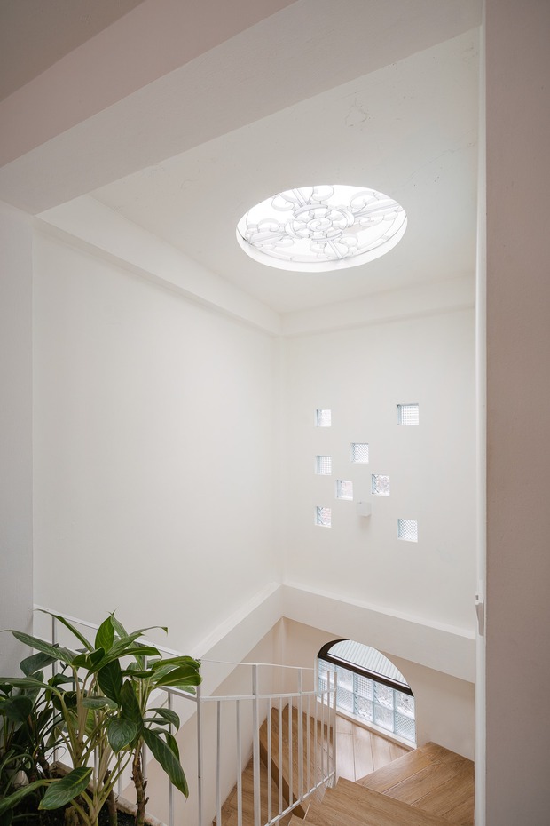 Ngôi nhà được cải tạo theo phong cách Viên lâm Á Đông: Ít đồ đạc, ít trang trí và ít màu sắc, sáng thoáng đặt làm đầu - Ảnh 10.