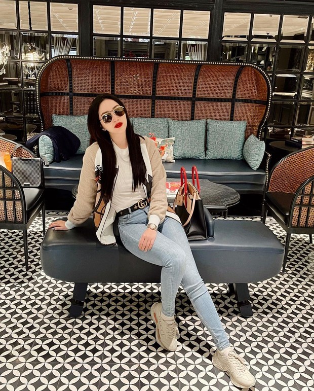 Nghe bạn bè khen, Bảo Thy mua robot hút bụi 17 triệu và phải công nhận là lợi hại - Ảnh 4.