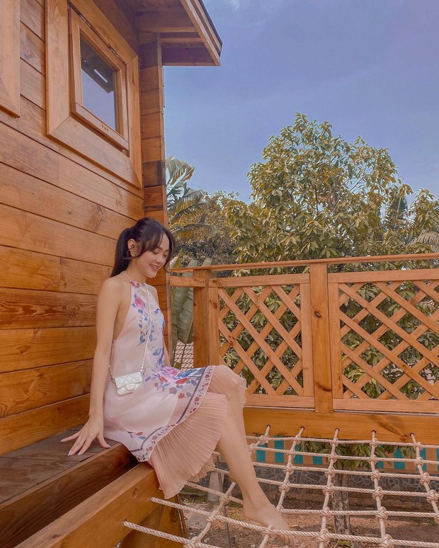 Instagram look của sao Việt tuần qua: Xoài Non khoe body cực mê, Lan Ngọc sexy chẳng thua miếng nào - Ảnh 11.