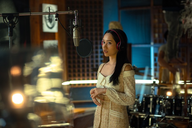 Trúc Anh tay ôm búp bê bùa ngải đậm chất Kẻ hủy diệt, mắt thì đằng đằng sát khí ở poster Thiên Thần Hộ Mệnh - Ảnh 5.