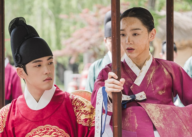 Netizen truyền tai nhau cái kết của Mr. Queen: Tất cả chỉ là mơ, nghe có tức không cơ chứ! - Ảnh 1. Netizen truyền tai nhau cái kết của Mr. Queen: Tất cả chỉ là mơ, nghe có tức không cơ chứ! - Ảnh 1.