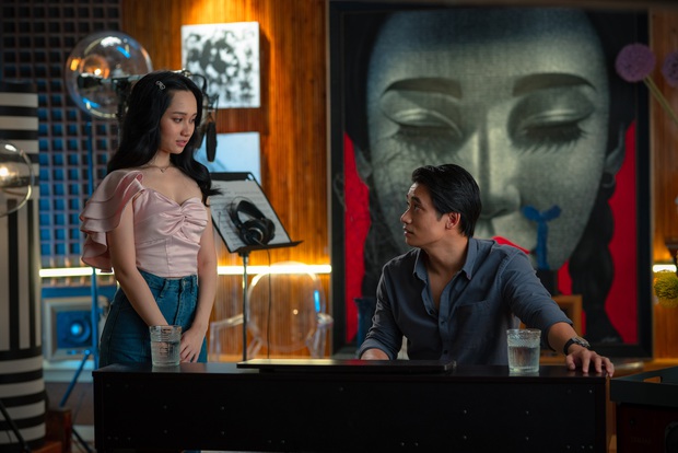 Trúc Anh tay ôm búp bê bùa ngải đậm chất Kẻ hủy diệt, mắt thì đằng đằng sát khí ở poster Thiên Thần Hộ Mệnh - Ảnh 8.