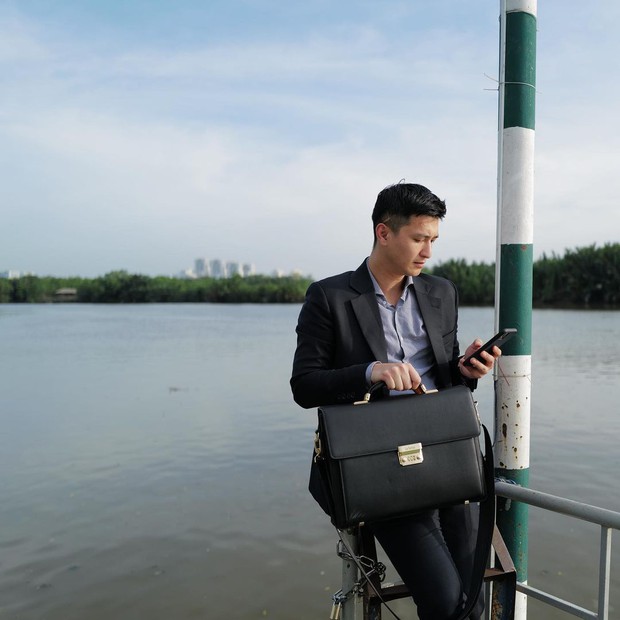 Tâm thư bà hàng xóm gửi Huỳnh Anh: Đẹp trai mà không biết dùng thì... phí nhỉ! - Ảnh 10. Tâm thư bà hàng xóm gửi Huỳnh Anh: Đẹp trai mà không biết dùng thì... phí nhỉ! - Ảnh 10.