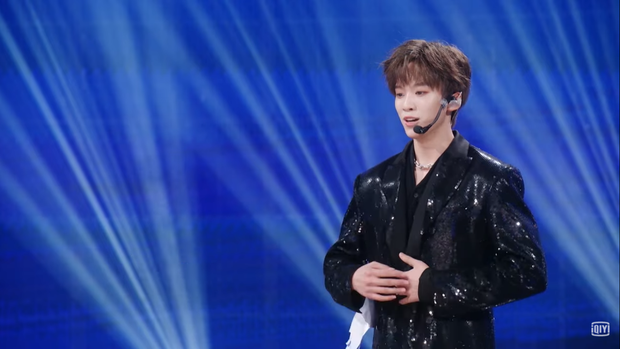 Center tin đồn của Thanh Xuân Có Bạn 3: Cựu thí sinh Produce X 101, được Lisa theo dõi và trầm trồ khi biểu diễn - Ảnh 13. Center tin đồn của Thanh Xuân Có Bạn 3: Cựu thí sinh Produce X 101, được Lisa theo dõi và trầm trồ khi biểu diễn - Ảnh 13.
