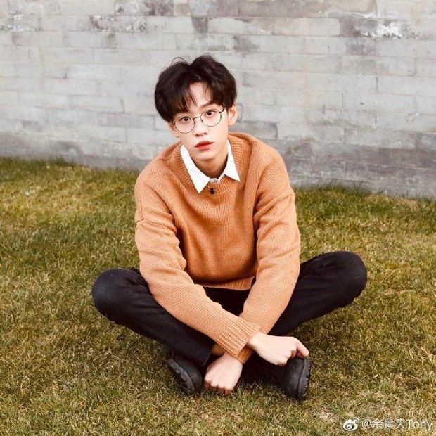 Center tin đồn của Thanh Xuân Có Bạn 3: Cựu thí sinh Produce X 101, được Lisa theo dõi và trầm trồ khi biểu diễn - Ảnh 18. Center tin đồn của Thanh Xuân Có Bạn 3: Cựu thí sinh Produce X 101, được Lisa theo dõi và trầm trồ khi biểu diễn - Ảnh 18.