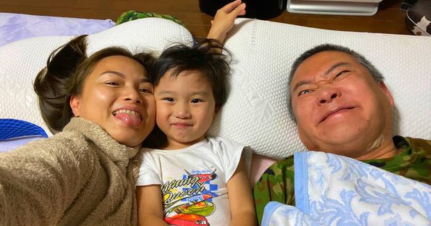 Nữ đại gia mới nổi Quỳnh Trần JP từ chối yêu cầu của bé Sa ở ngày vía thần tài, netizen liền trêu: Mới mua nhà nên khô máu chứ gì? - Ảnh 2.