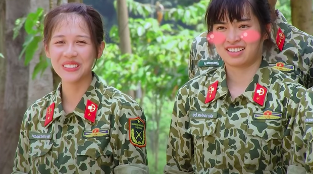 Khánh Vân mắt chữ A, mồm chữ O khi thấy chú Ngạn pha ke khoe body 6 múi biểu diễn khí công - Ảnh 2.