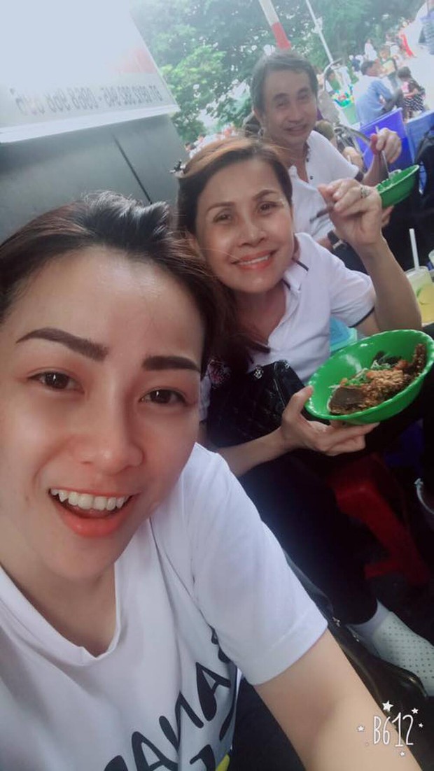 Hé lộ mối quan hệ của vợ đầu Minh Nhựa với bố mẹ chồng đại gia sau khi ra khỏi hào môn - Ảnh 5. Hé lộ mối quan hệ của vợ đầu Minh Nhựa với bố mẹ chồng đại gia sau khi ra khỏi hào môn - Ảnh 5.