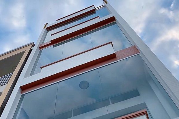 Sao Việt xây nhà báo hiếu bố mẹ: Biệt thự nhà Quốc Trường 25 tỷ, Thuỷ Tiên mua nhà cho mẹ khi còn ở thuê - Ảnh 10.