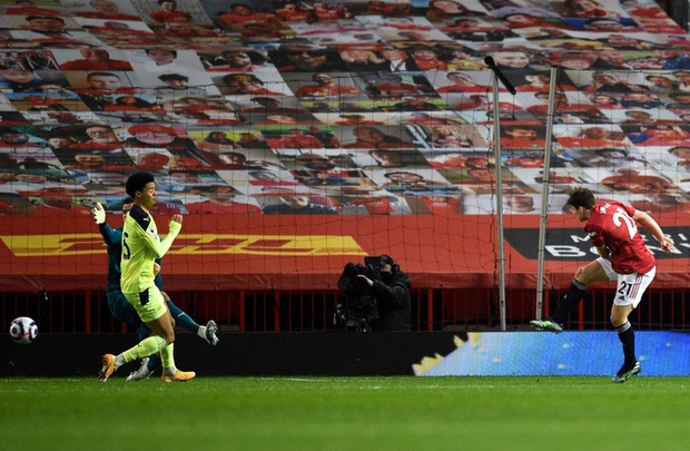 Marcus Rashford tỏa sáng giúp MU hạ Newcastle và nuôi hy vọng bám đuổi Man City - Ảnh 5. Marcus Rashford tỏa sáng giúp MU hạ Newcastle và nuôi hy vọng bám đuổi Man City - Ảnh 5.