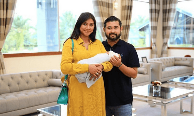 Thái tử phi vạn người mê của Malaysia: Nhan sắc khiến ai cũng xao xuyến cùng câu chuyện cổ tích yêu em từ cái nhìn đầu tiên - Ảnh 4. Thái tử phi vạn người mê của Malaysia: Nhan sắc khiến ai cũng xao xuyến cùng câu chuyện cổ tích yêu em từ cái nhìn đầu tiên - Ảnh 4.
