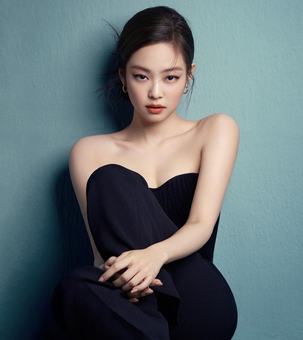 Nhan sắc dàn bạn gái quá hot của G-Dragon: Jennie át cả minh tinh Joo Yeon về độ sexy, 2 nàng thơ Nhật Bản khuynh đảo châu Á - Ảnh 40.
