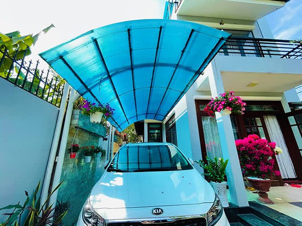 Bên trong biệt thự 50 tỷ đồng của Mạc Văn Khoa: Rộng 500 mét vuông, sân vườn sức chứa khủng tận 40 người - Ảnh 3.