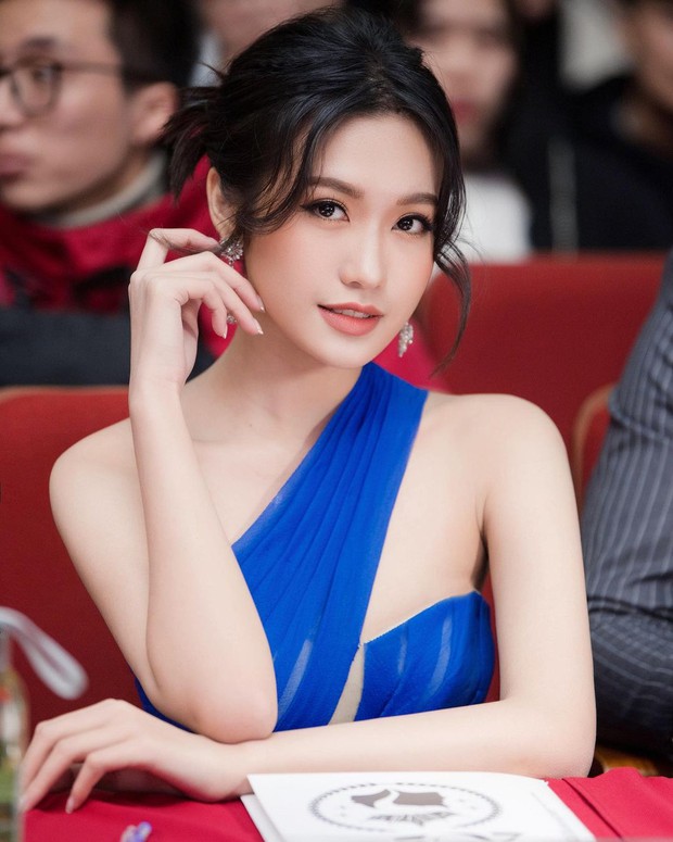 Loạt gái xinh với siêu năng lực bóp méo vạn vật: Nhan sắc có thừa nhưng đẹp hơn thì ai chẳng muốn - Ảnh 10.