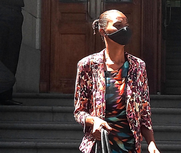 Tìm quả bóng rơi xuống cống, lũ trẻ phát hiện thi thể bé trai đầy giòi bọ, khám nghiệm tử thi tiết lộ nhiều điều đau lòng về nạn nhân - Ảnh 2.