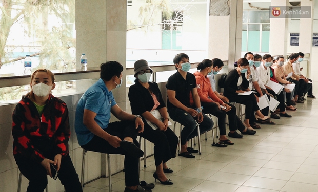 Cận cảnh những mũi tiêm vaccine Covid-19 của Việt Nam cho người dân Long An - Ảnh 2. Cận cảnh những mũi tiêm vaccine Covid-19 của Việt Nam cho người dân Long An - Ảnh 2.