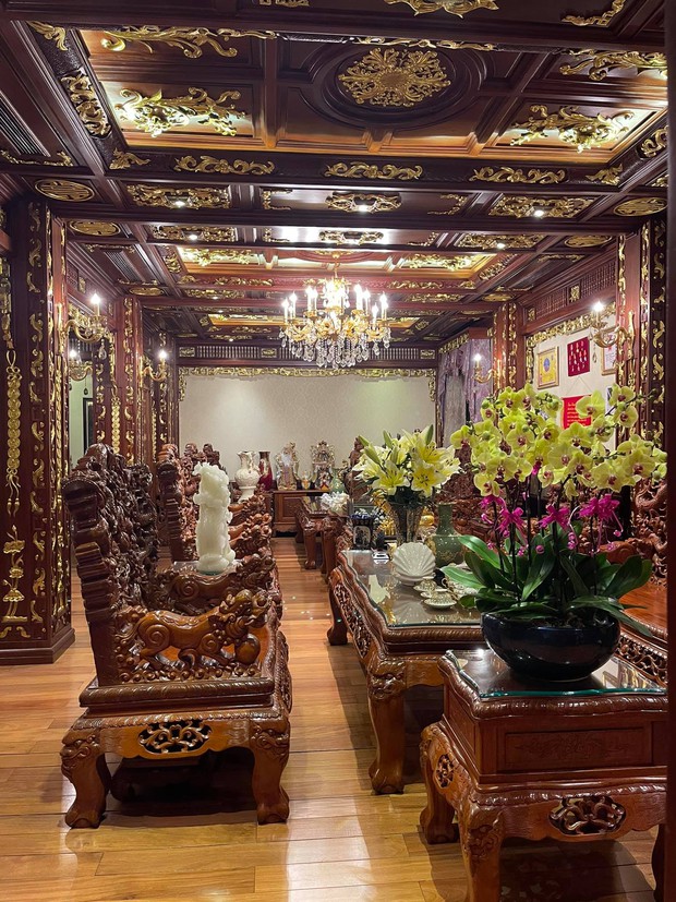 Biệt thự 7 tầng của đại gia ngành sắt Việt giàu lên từ thu mua sắt vụn: Độ hoành tráng sánh ngang lâu đài, tổng giá trị cỡ 300 tỷ - Ảnh 5. Biệt thự 7 tầng của đại gia ngành sắt Việt giàu lên từ thu mua sắt vụn: Độ hoành tráng sánh ngang lâu đài, tổng giá trị cỡ 300 tỷ - Ảnh 5.