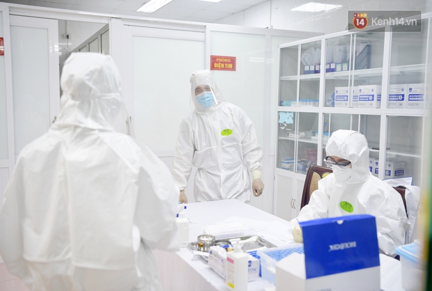 Ảnh: 35 người đầu tiên tiêm thử nghiệm lâm sàng vaccine phòng Covid-19 Việt Nam giai đoạn 2 tại Hà Nội - Ảnh 9. Ảnh: 35 người đầu tiên tiêm thử nghiệm lâm sàng vaccine phòng Covid-19 Việt Nam giai đoạn 2 tại Hà Nội - Ảnh 9.