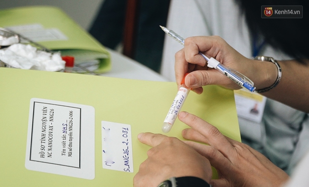 Cận cảnh những mũi tiêm vaccine Covid-19 của Việt Nam cho người dân Long An - Ảnh 12. Cận cảnh những mũi tiêm vaccine Covid-19 của Việt Nam cho người dân Long An - Ảnh 12.