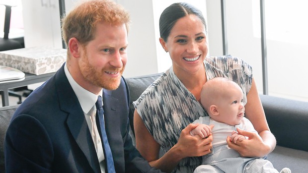 Mới thông báo mang thai không lâu, Meghan Markle đã ẩn ý tiết lộ giới tính em bé thứ hai bằng cách đầy thú vị và xa xỉ - Ảnh 3. Mới thông báo mang thai không lâu, Meghan Markle đã ẩn ý tiết lộ giới tính em bé thứ hai bằng cách đầy thú vị và xa xỉ - Ảnh 3.