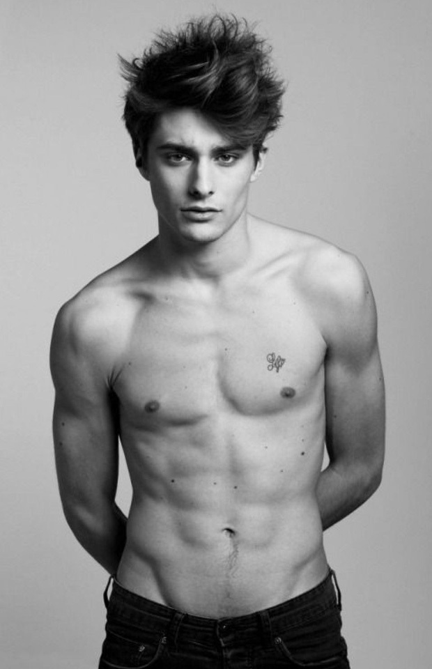 Trước khi hoá ác ma, ai ngờ Voldemort lại là soái ca cực phẩm: Mặt đẹp như 1 vị thần, body 6 múi cực ăn tiền - Ảnh 11.