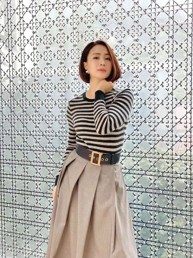 Màn lột xác của Hồng Diễm (Hướng Dương Ngược Nắng): Nhan sắc lão hoá ngược chấp cả zoom cận, vòng 1 bốc lửa còn gây choáng hơn - Ảnh 20.