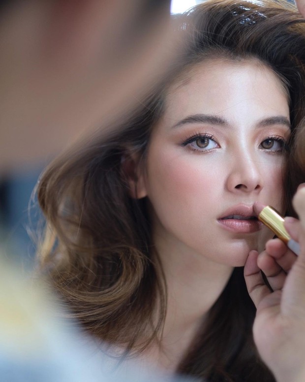 Vẫn biết nữ thần Baifern (Chiếc Lá Bay) đẹp, nhưng ai ngờ diễm lệ đến mức khiến netizen Việt “nghẹt thở” như bộ ảnh này - Ảnh 4.