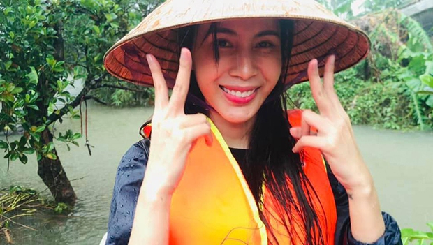 Thuỷ Tiên công bố hình ảnh xây dựng 10 nhà chống lũ cho bà con miền Trung, kinh phí trích từ quỹ từ thiện 177 tỷ đồng - Ảnh 8. Thuỷ Tiên công bố hình ảnh xây dựng 10 nhà chống lũ cho bà con miền Trung, kinh phí trích từ quỹ từ thiện 177 tỷ đồng - Ảnh 8.