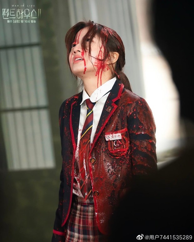 Penthouse 2 tập 4 bùng nổ drama và những cú lừa: Hội rich kid thua đau trước Ro Na, Yoon Hee thiết lập liên minh báo thù mới? - Ảnh 5.