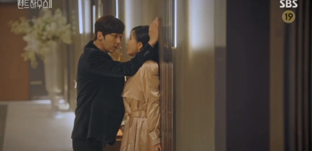 Penthouse 2 tập 4 bùng nổ drama và những cú lừa: Hội rich kid thua đau trước Ro Na, Yoon Hee thiết lập liên minh báo thù mới? - Ảnh 1.