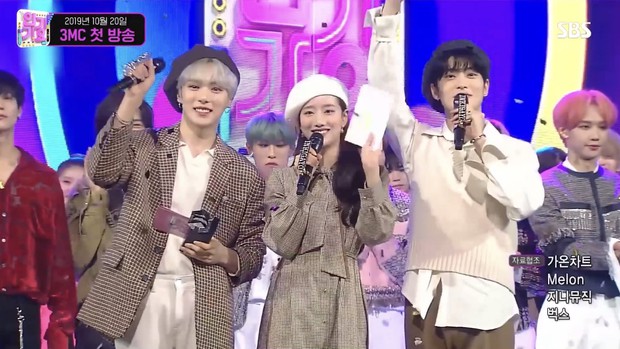 Bộ 3 MC rời Inkigayo lên top 1 trending toàn cầu: Ai cũng rưng rưng xúc động, diện outfit như ngày đầu tiên làm fan không nỡ chia tay - Ảnh 3. Bộ 3 MC rời Inkigayo lên top 1 trending toàn cầu: Ai cũng rưng rưng xúc động, diện outfit như ngày đầu tiên làm fan không nỡ chia tay - Ảnh 3.