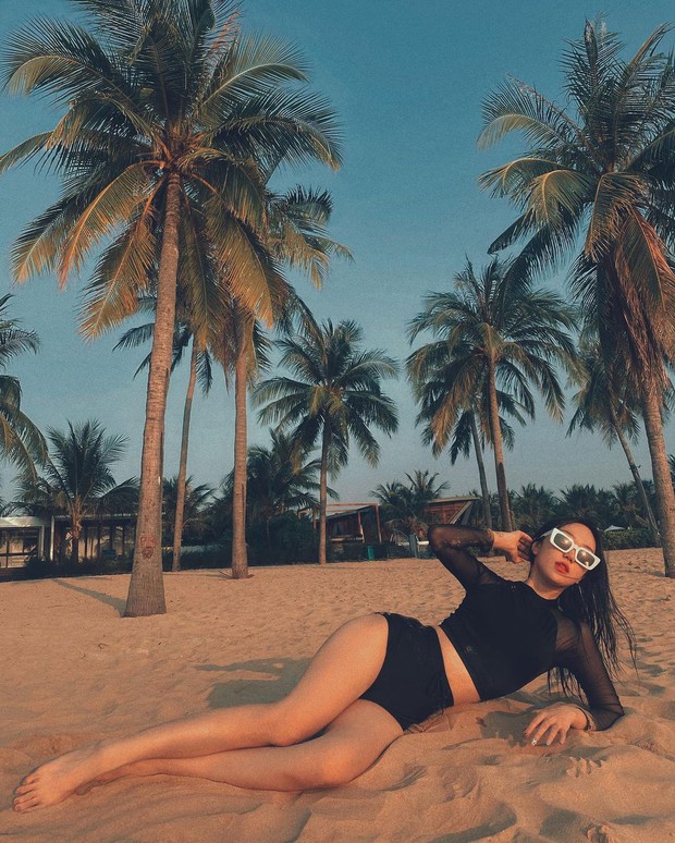 Dàn gái xinh rần rần khoe body đốt mắt, đường đua sexy mới đầu năm đã cực căng - Ảnh 9.