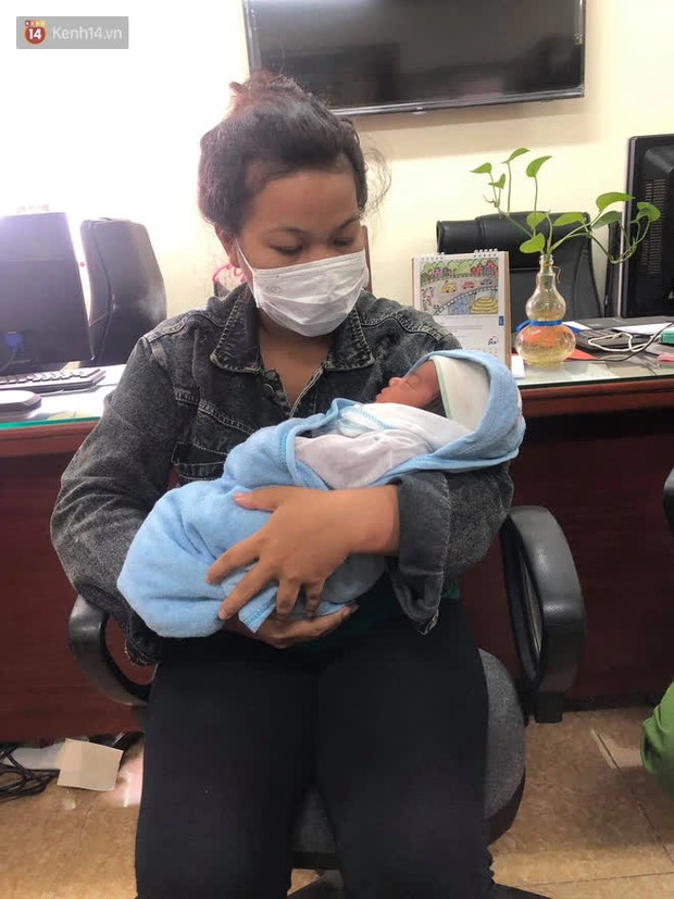 Lời khai của kẻ cầm đầu đường dây buôn bán trẻ sơ sinh sang Trung Quốc: Mỗi bà mẹ nhận 80 hoặc 100 triệu đồng, còn lại của môi giới - Ảnh 2. Lời khai của kẻ cầm đầu đường dây buôn bán trẻ sơ sinh sang Trung Quốc: Mỗi bà mẹ nhận 80 hoặc 100 triệu đồng, còn lại của môi giới - Ảnh 2.