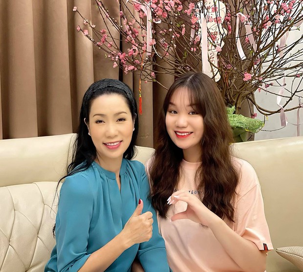 Con gái của Á hậu Trịnh Kim Chi: Hồi nhỏ mũm mĩm, lớn lên lột xác thành hot girl xinh đẹp nhưng nể nhất là thành tích học tập - Ảnh 2.