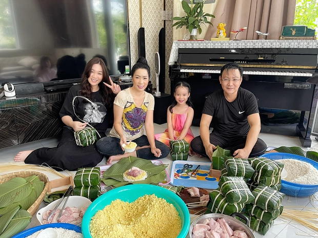 Con gái của Á hậu Trịnh Kim Chi: Hồi nhỏ mũm mĩm, lớn lên lột xác thành hot girl xinh đẹp nhưng nể nhất là thành tích học tập - Ảnh 1.