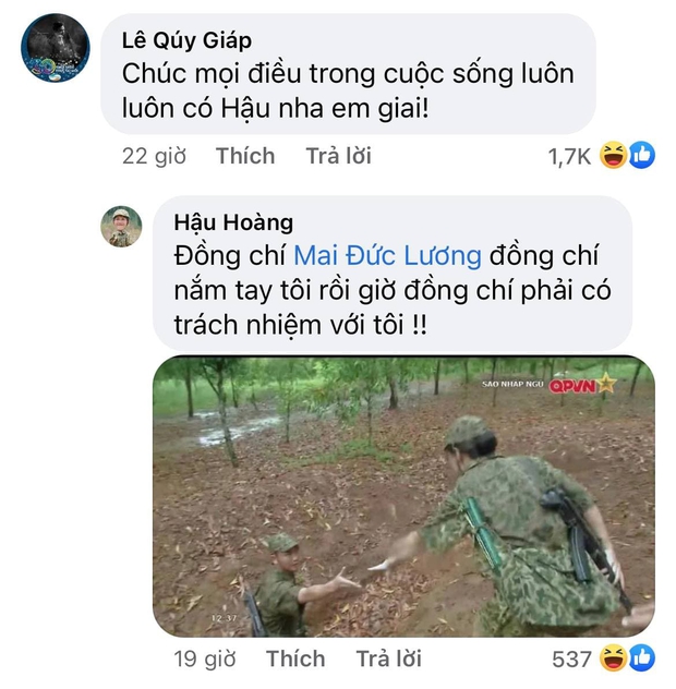 Hậu Hoàng bắt đồng chí khác chịu trách nhiệm vì... nắm tay mình ngay bài đăng của Mũi trưởng Long - Ảnh 2. Hậu Hoàng bắt đồng chí khác chịu trách nhiệm vì... nắm tay mình ngay bài đăng của Mũi trưởng Long - Ảnh 2.