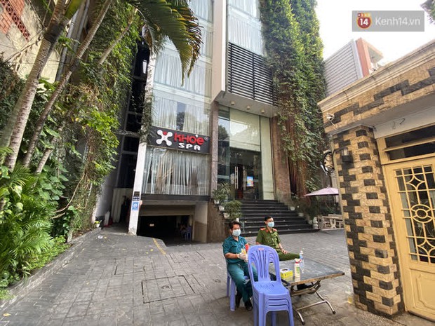 Cận cảnh quán cafe, quán ăn và tiệm massage ở Sài Gòn bị phong toả vì công chứng viên mắc Covid-19 từng ghé qua - Ảnh 2. Cận cảnh quán cafe, quán ăn và tiệm massage ở Sài Gòn bị phong toả vì công chứng viên mắc Covid-19 từng ghé qua - Ảnh 2.