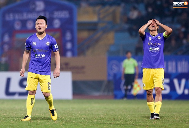 Hà Nội FC đang khủng hoảng, Quang Hải và đồng đội gặp vận may Dèjá vu - Ảnh 1.