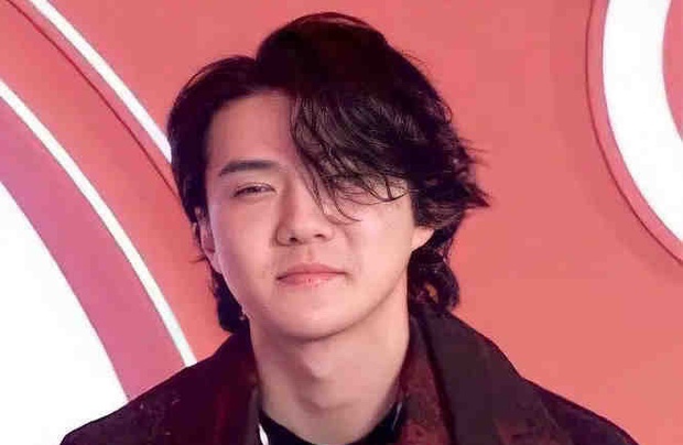 Không thể tin nổi đây chính là nam thần Sehun (EXO): Phát tướng, xuống sắc đến mức khiến MXH Trung - Hàn chấn động - Ảnh 3. Không thể tin nổi đây chính là nam thần Sehun (EXO): Phát tướng, xuống sắc đến mức khiến MXH Trung - Hàn chấn động - Ảnh 3.