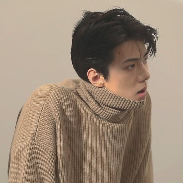 Không thể tin nổi đây chính là nam thần Sehun (EXO): Phát tướng, xuống sắc đến mức khiến MXH Trung - Hàn chấn động - Ảnh 6. Không thể tin nổi đây chính là nam thần Sehun (EXO): Phát tướng, xuống sắc đến mức khiến MXH Trung - Hàn chấn động - Ảnh 6.