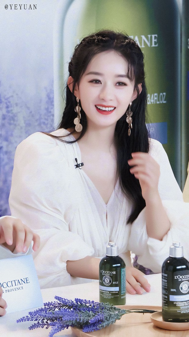 11 kiểu tóc của các mỹ nhân Hoa ngữ xinh và sang hết sức để bạn quẩy cho Tết này - Ảnh 1.