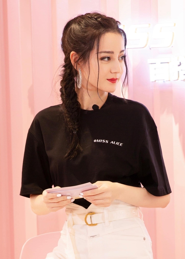 11 kiểu tóc của các mỹ nhân Hoa ngữ xinh và sang hết sức để bạn quẩy cho Tết này - Ảnh 11.